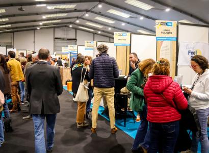 visiteurs dans les allées du salon entreprendre dans l'ouest et franchise event les 13 et 14 octobre 2025 au parc expo de rennes
