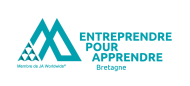 Entreprendre Pour Apprendre Bretagne est une association qui propose et développe auprès des établissements scolaires et des structures jeunesse des parcours pédagogiques de Mini-Entreprise.